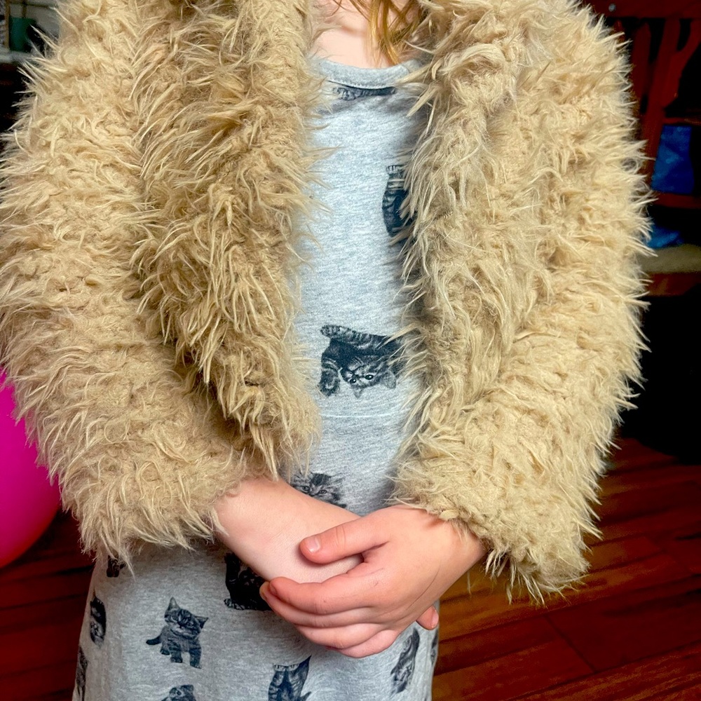 NWOT Faux fur coat